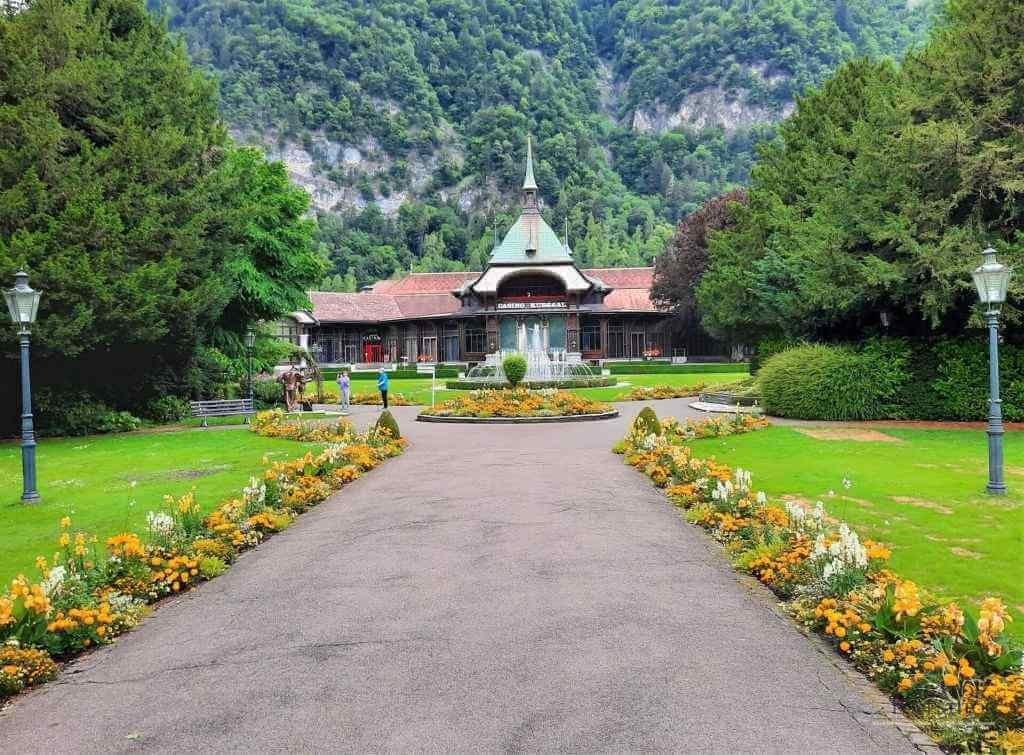 Interlaken - 5 destinatii incitante pe care sa le vizitezi in vacanta