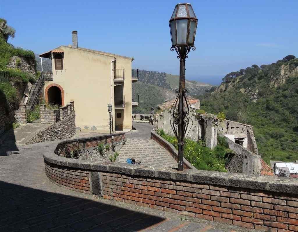 3 atractii turistice de neratat:Savoca,Forza d’Agro si Gole Alcantara