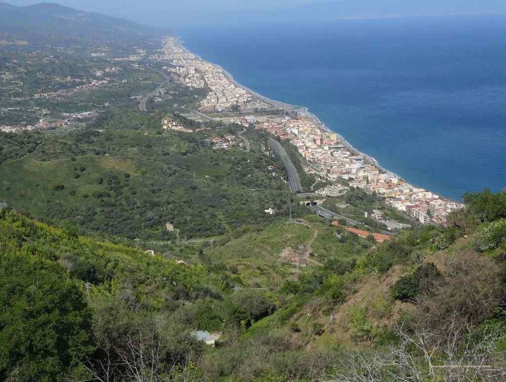 3 atractii turistice de neratat:Savoca,Forza d’Agro si Gole Alcantara