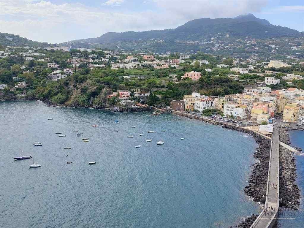 Atractii turistice Ischia, Castello Aragonese