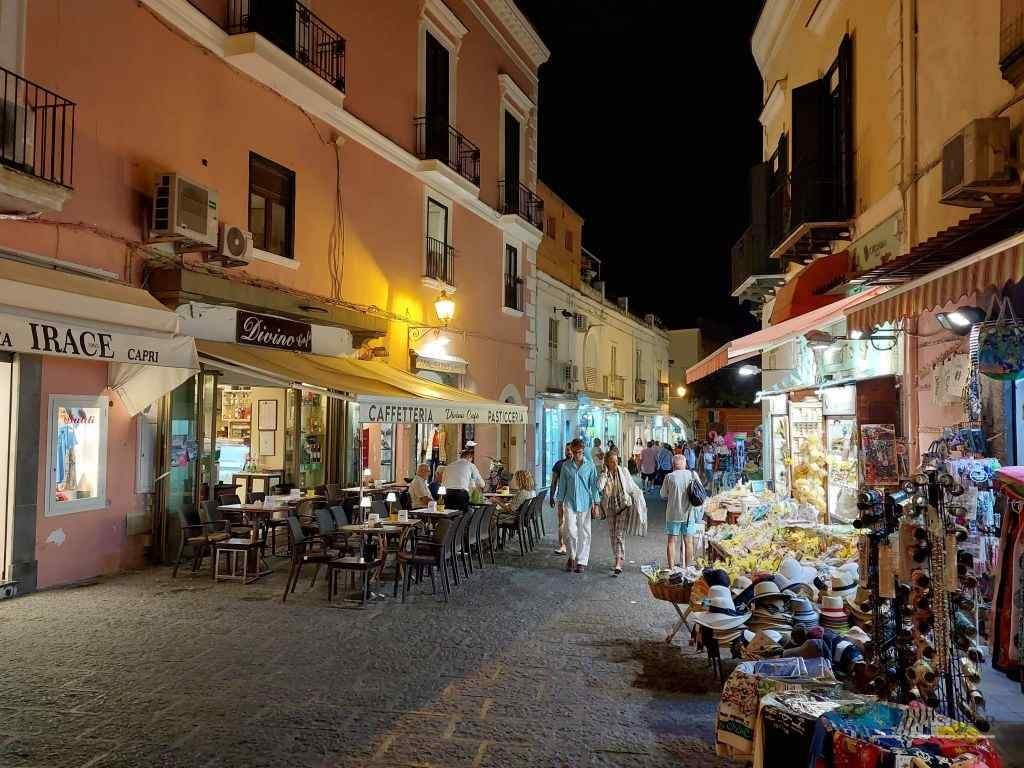 Aventura pe Insula Ischia - destinatii pe care nu trebuie sa le ratezi