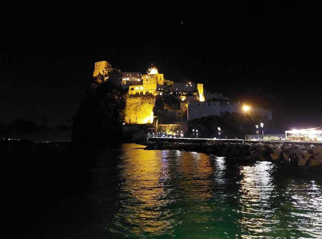 Ce poti face in Ischia Porto