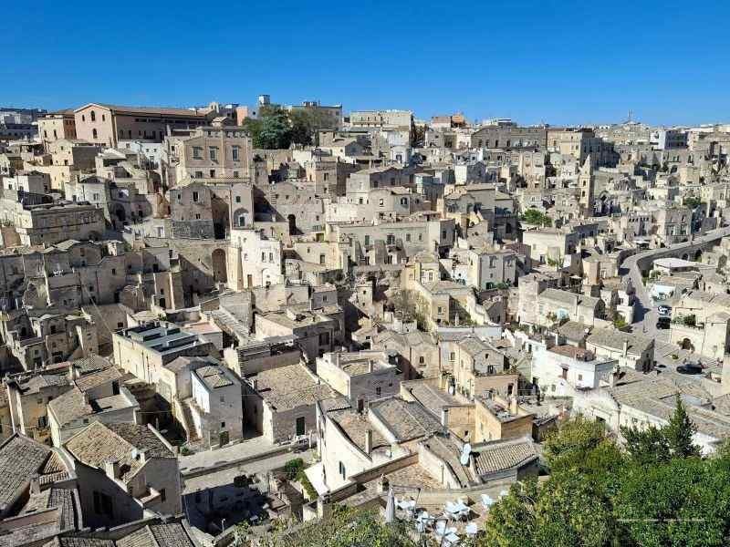 Matera – orasul cu case sapate in stanca — 9