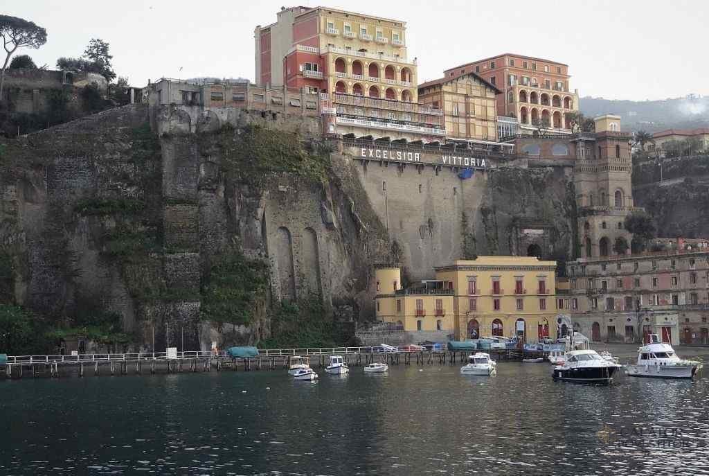 Orașe de pe Coasta Amalfitană