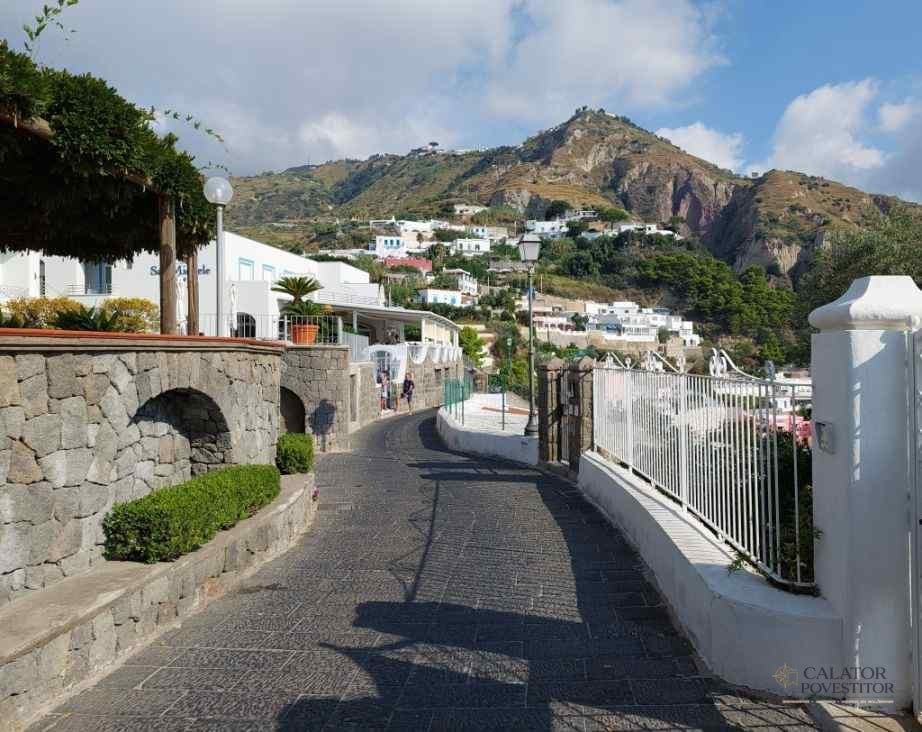 plajele uimitoare de pe insula Ischia