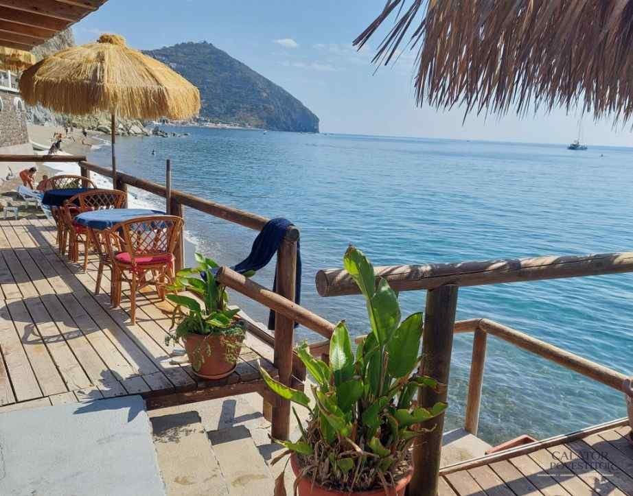 plajele uimitoare de pe insula Ischia