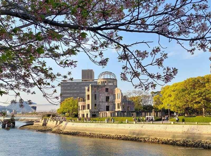 Atractii turistice de top din Japonia - Hiroshima si insula Miyajima