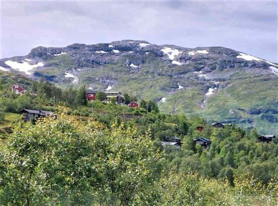 Satele izolate si povestile lacurilor din inima Norvegiei