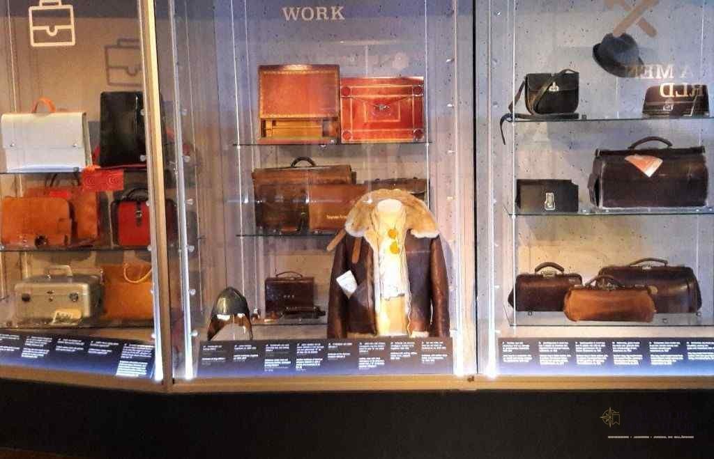 Bags and Purse Museum