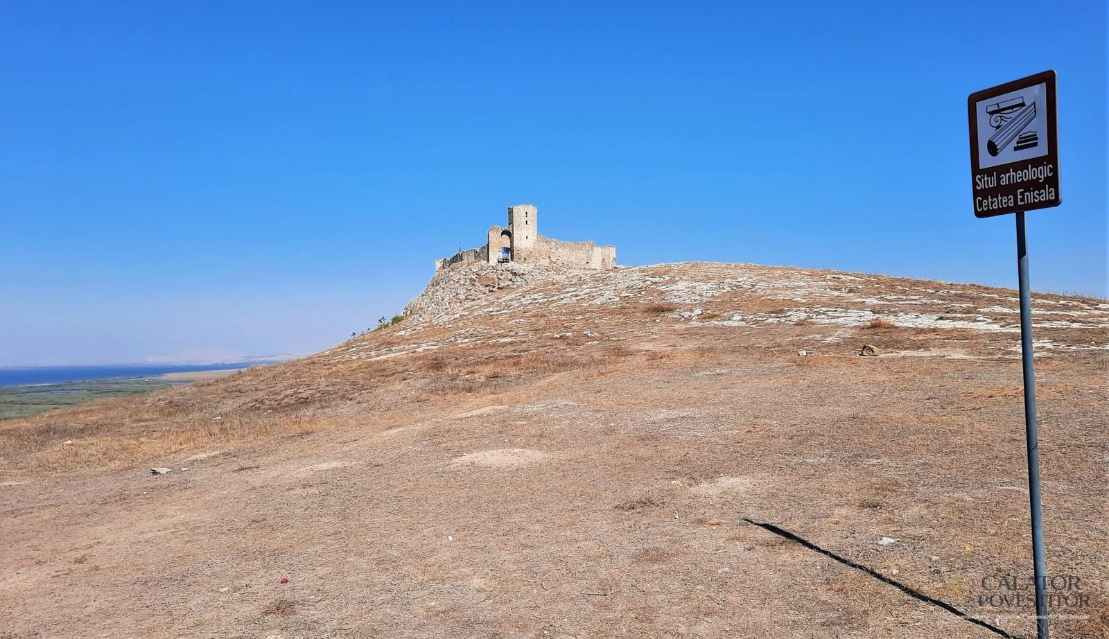 Obiective turistice Dobrogea - Cetatea Enisala