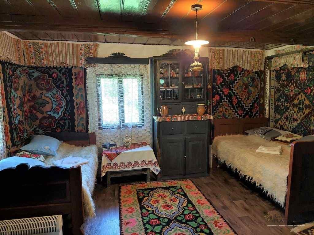 Cazare la Fundata – casa rustică și primitoare