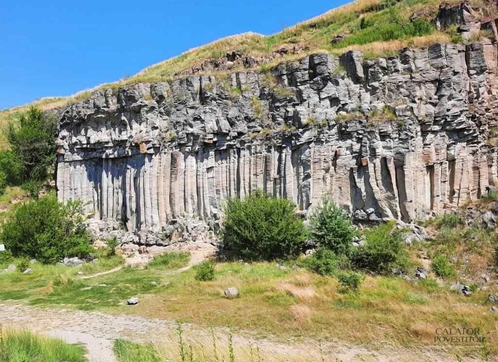 Ce să vizitezi în Transilvania - Racoș