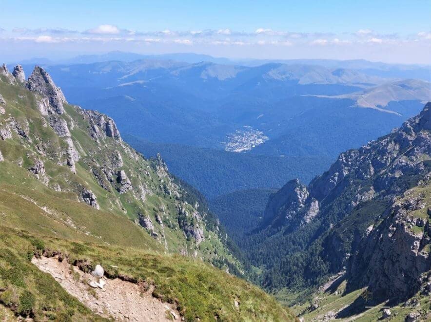 Frumusetea Muntilor Bucegi: traseu inedit spre varful Omu