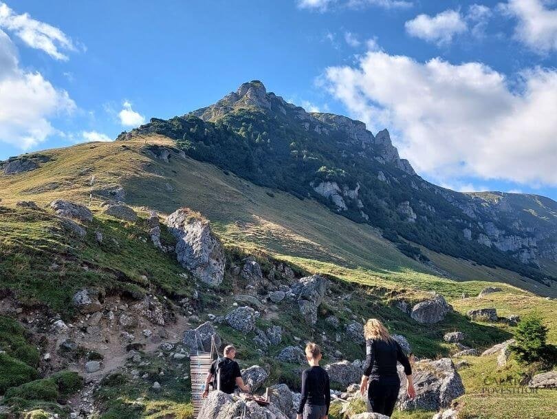 Frumusetea Muntilor Bucegi: traseu inedit spre varful Omu