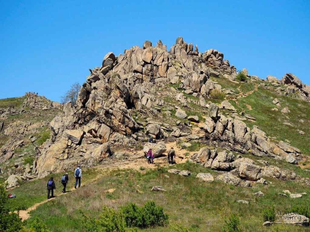 Muntii Macin - trasee montane de o zi