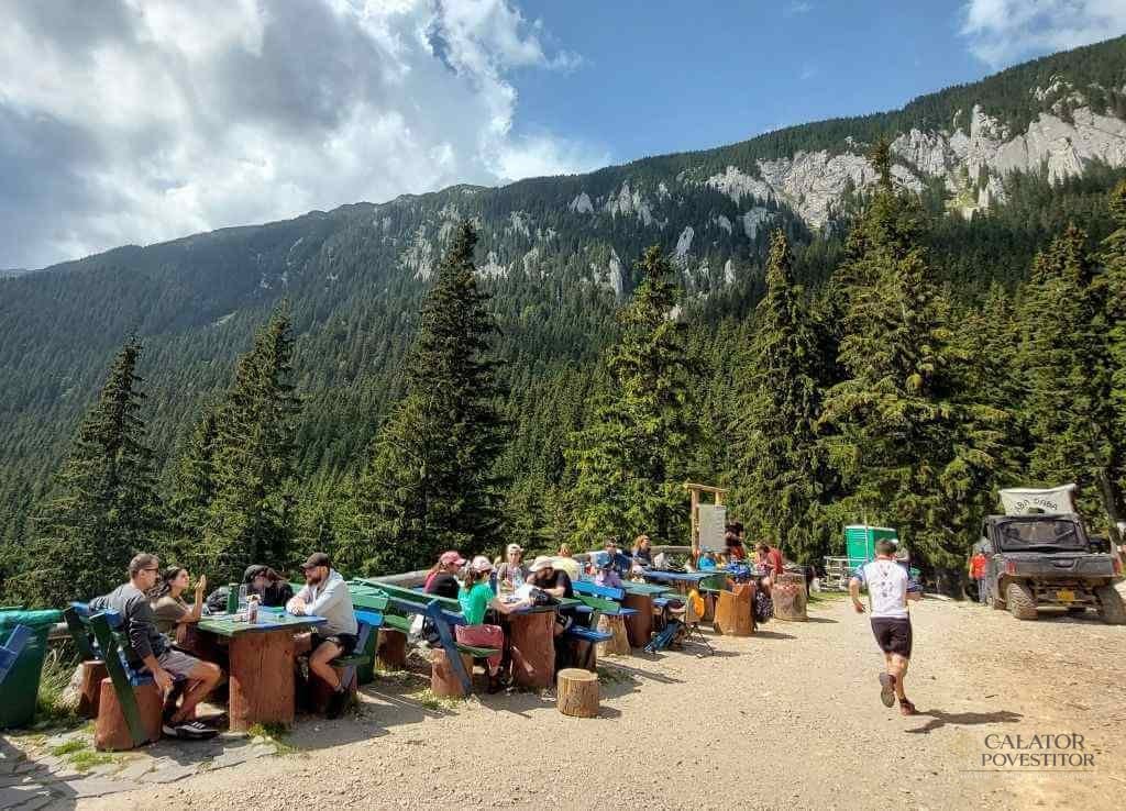 Trasee montane Piatra Craiului - cabana Curmatura