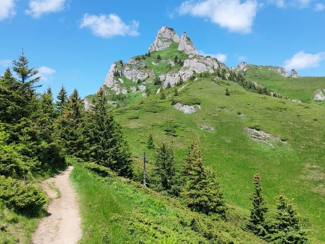 Traseul spre varful Ciucas - o calatorie spre varfurile Carpatilor
