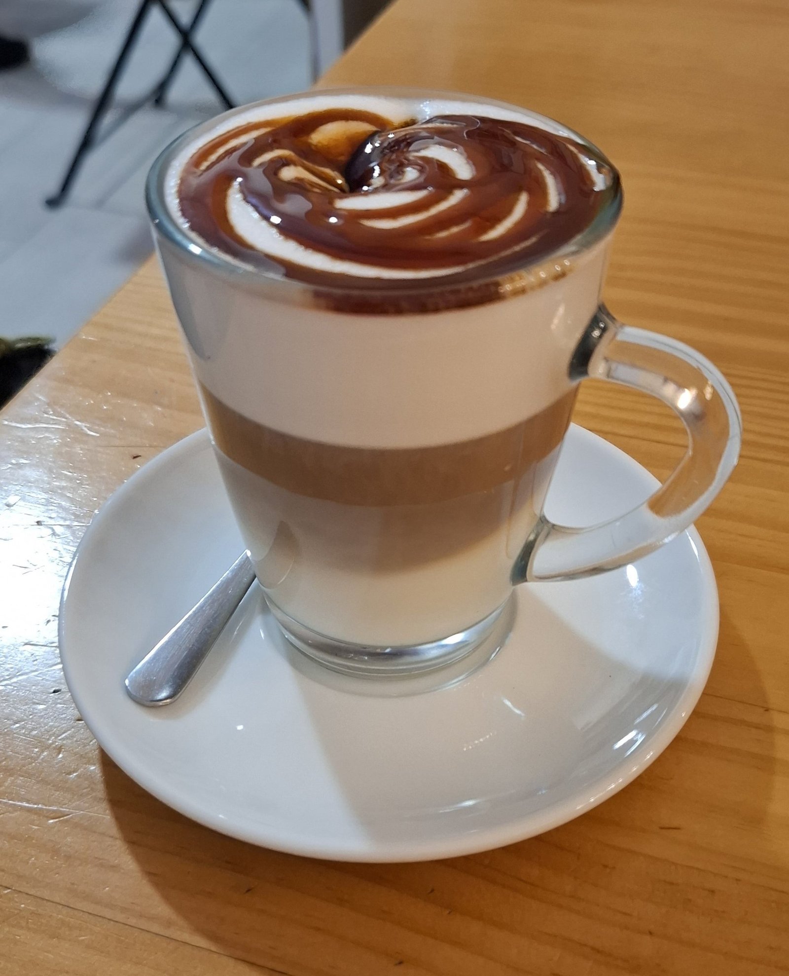 cafea latte macchiato rasfat calatorie cordoba